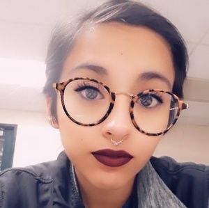 Meet your Posher, Aydee